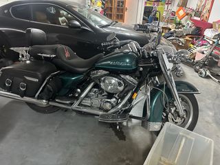 Harley-Davidson Cruiser Verde y Plata Road King
