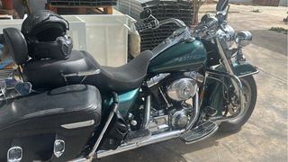 Harley-Davidson Cruiser Verde y Plata Road King