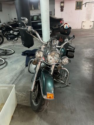Harley-Davidson Cruiser Verde y Plata Road King