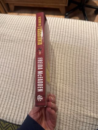 El secret de l’assistenta (L'assistenta 2)