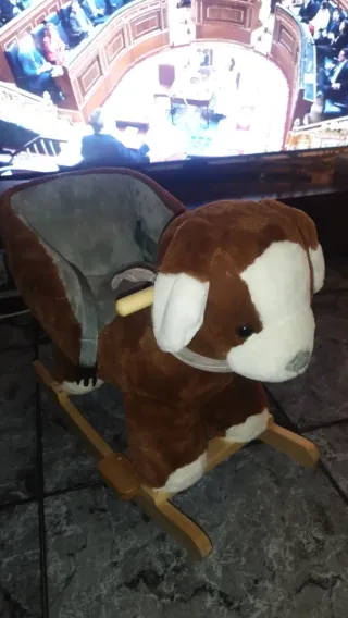 Perro balancín con cinturón de seguridad