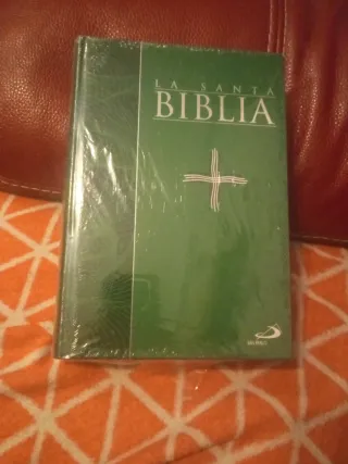 La Santa Biblia (letra grande)