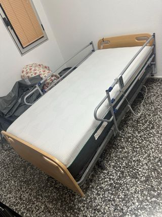 Cama geriátrica eléctrica, colchón y antiescara