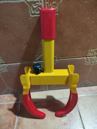 4 Cepos para rueda de coche.