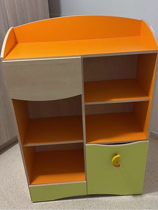 Estantería infantil madera y plástico