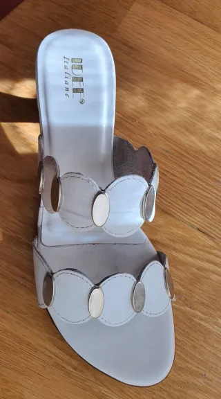 Sandalias IDEE piel tacón bajo T38