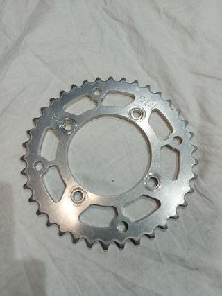 Lote coronas 420 PitBike y MiniGP. Varias medidas