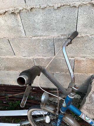 Bicicleta BH antigua azul