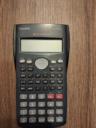 Calculadora Casio fx-82MS
