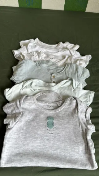 Lote 6 bodies bebé manga corta