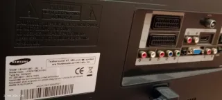 Samsung TV 32 pulgadas con mando y decodificador