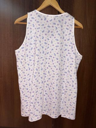 Camiseta flores Egtex blanca y morada