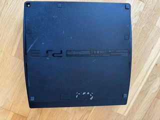 Playstation 3 Slim (PS3) Negra 160gb se apaga sola