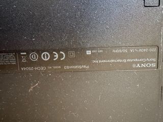 Playstation 3 Slim (PS3) Negra 160gb se apaga sola