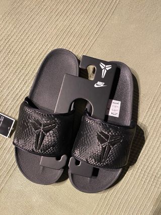 Chanclas Nike Kobe Offcourt Slide Negro