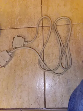 Set di cavi: VGA, DVI, stampante, SCSI