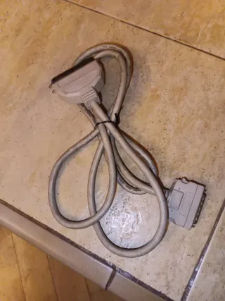 Set di cavi: VGA, DVI, stampante, SCSI