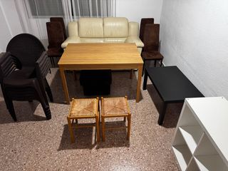 Lote Muebles Salón:Sofá,Mesa, Sillas,estanteria...