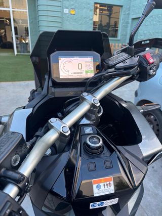 Honda ADV750 2024 - 10.300 km - Extras