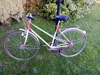 3 bicicletas a 100 y si compra las tres 250