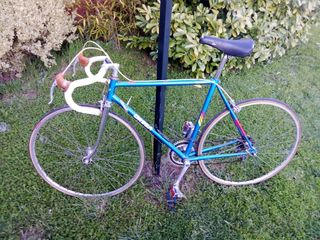 3 bicicletas a 100 y si compra las tres 250