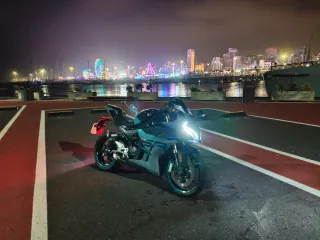 CFMoto 450SR-S Sportbike Gris y Azul