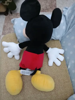 Peluche Mickey Mouse Disney,de alto mide 62 cm