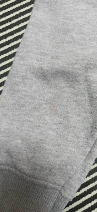 Vestido sudadera niña. Zara. 7 años