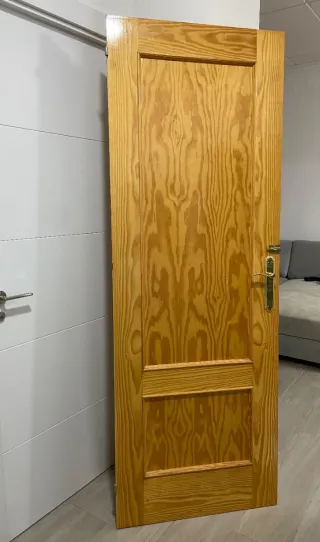 Puertas de madera maciza