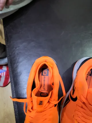 Zapatillas Bullpadel N.41 Casi Nuevas