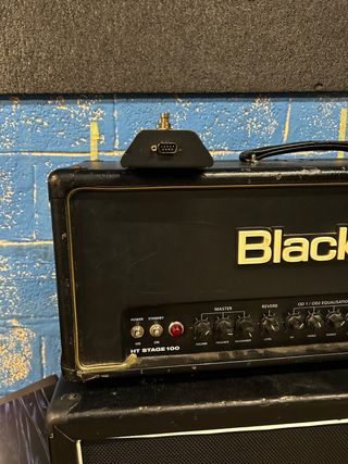 Amplificador Blackstar y pantalla Harley