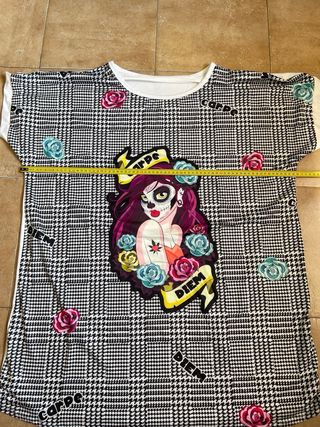 Camiseta Tallas Grandes Estampado Calavera Flores