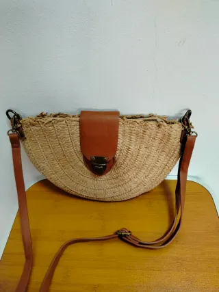 Bolso de paja semircircular