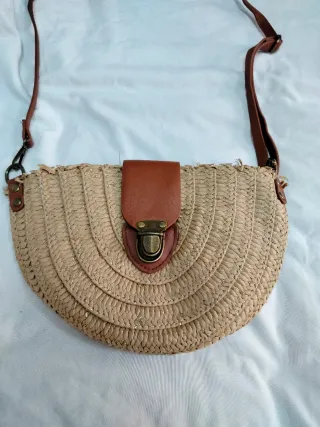 Bolso de paja semircircular