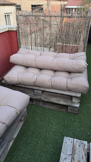 Sofá de palets beige/marrón