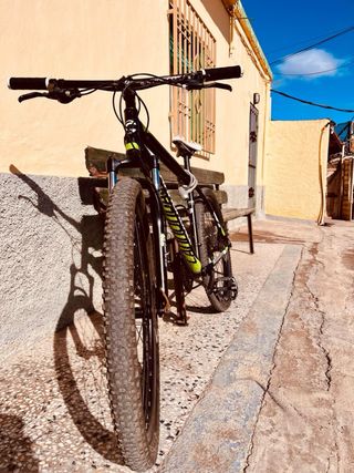 Bicicleta Cannondale Catalyst 3