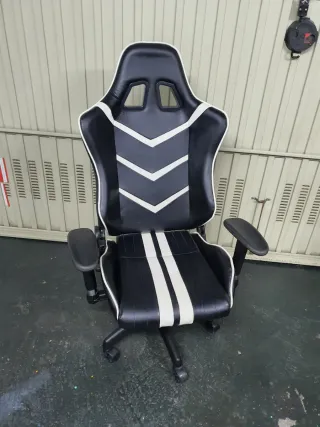 Silla Gaming Negra y Blanca