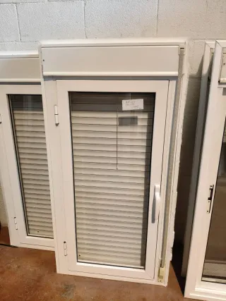 Ventana 68x138 con mosquitera,cristal 4-6 mm