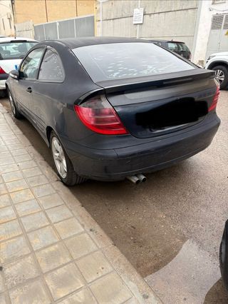 Mercedes-Benz Clase C 2004