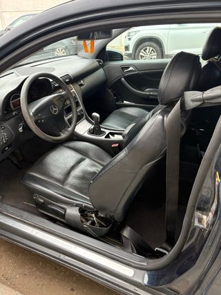 Mercedes-Benz Clase C 2004