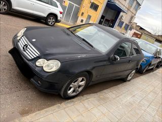 Mercedes-Benz Clase C 2004