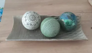 Bandeja decorativa con 3 bolas