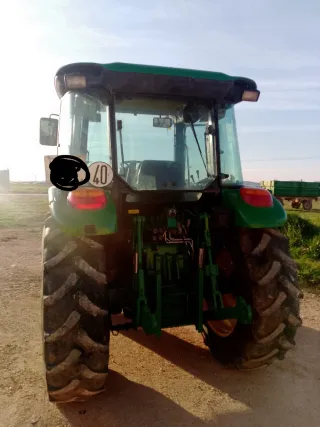 Tractor John Deere 5820