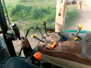 Tractor John Deere 5820