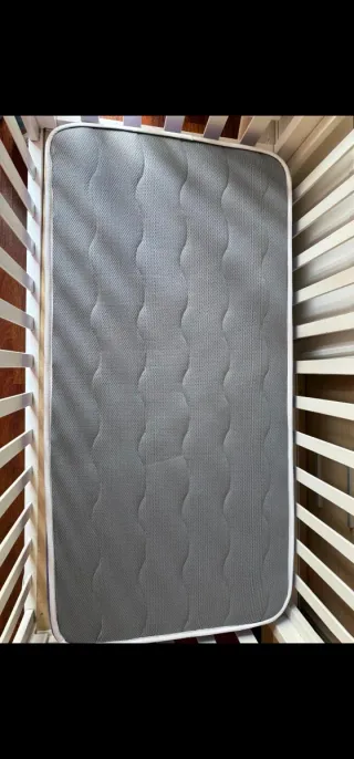 Cuna 120x60 con colchón sin usar