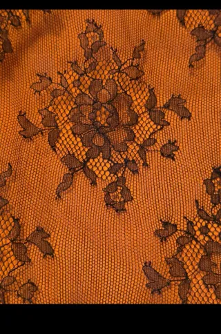 Mantilla negra de encaje