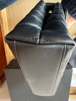 Bolso Saint Laurent Negro y Dorado con factura