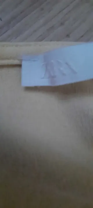 Vestido largo amarillo Zara