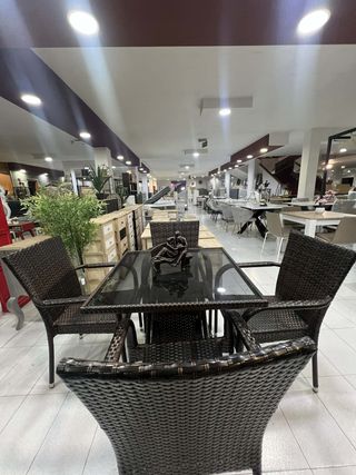 Mesa y 4 Sillas Rattan Marrón