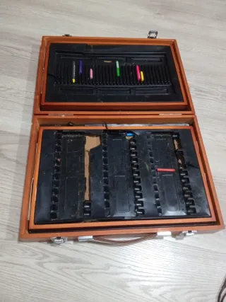 Maletín de madera para pinturas